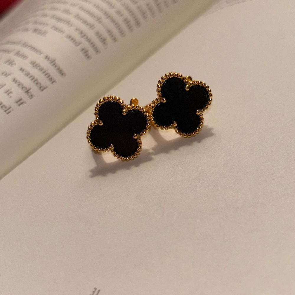 Clover earrings